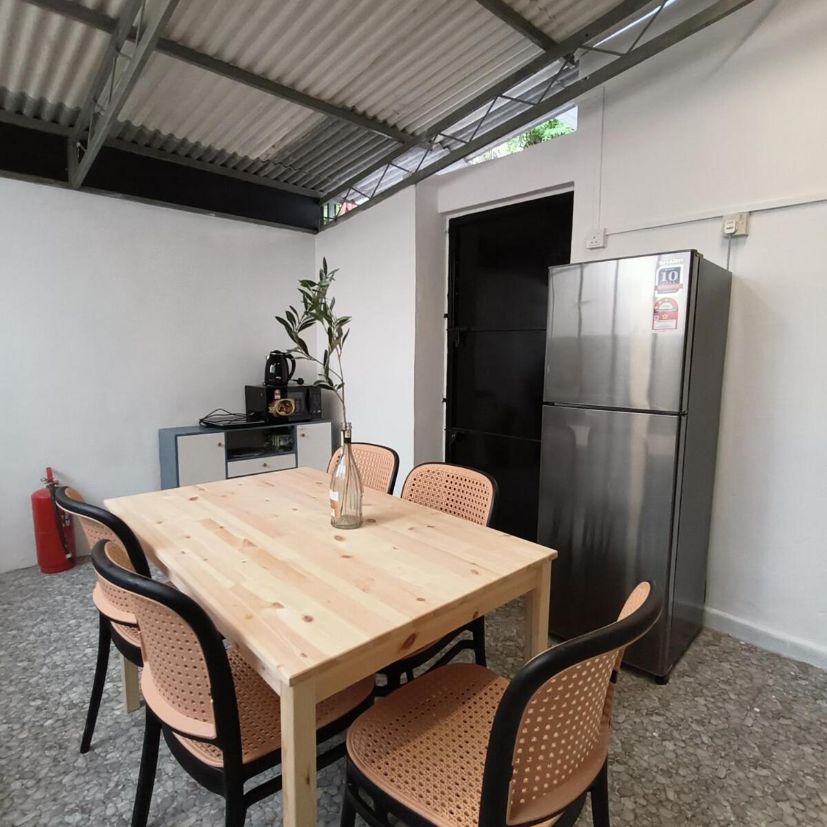 Tg103A Pet Friendly 15Pax, Near Beach Side Tanjung Bungah  Exterior photo